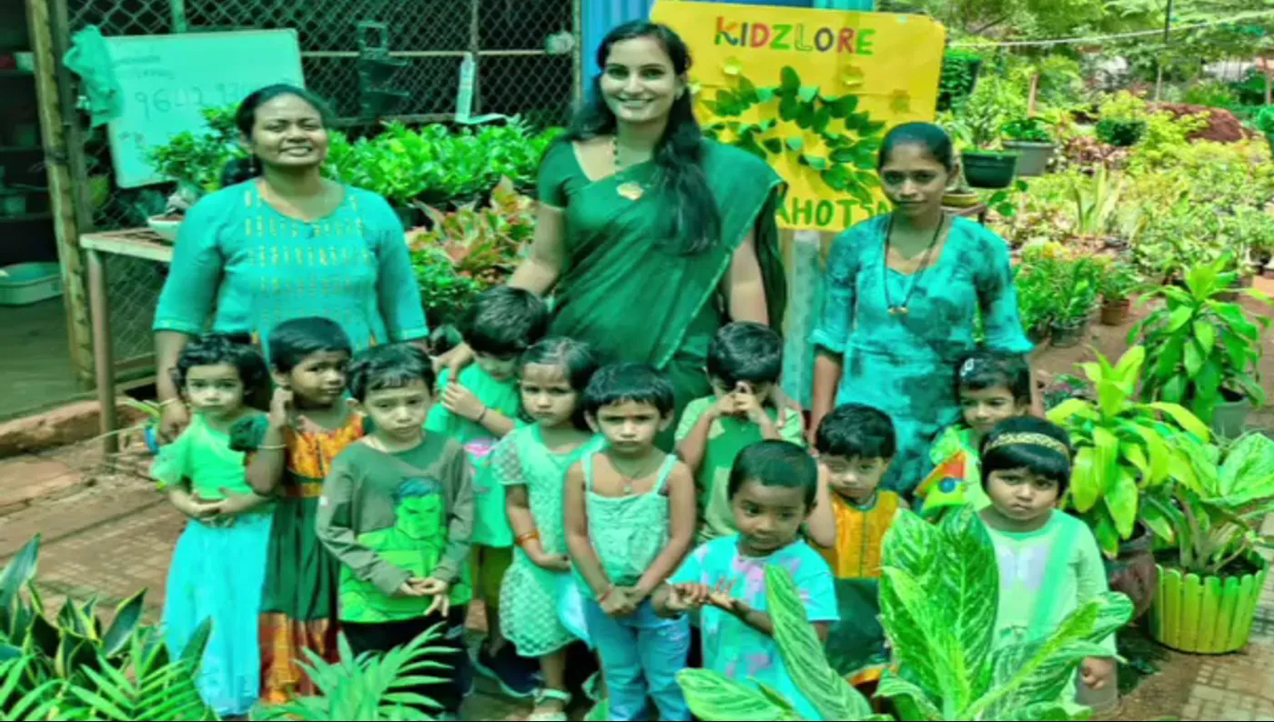 Teachers and children after the plantation drive